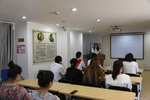 吉林分公司攜手吉林省腫瘤醫(yī)院前往長春市南關(guān)區(qū)新里社區(qū)開展義診活動。醫(yī)護(hù)人員們認(rèn)真解答市民們關(guān)于常見疾病的預(yù)防、治療及康復(fù)等方面的疑問，積極普及健康生活方式和醫(yī)療保健知識。工作人員向居民們宣傳反保險欺詐、防范非法集資等相關(guān)金融知識。